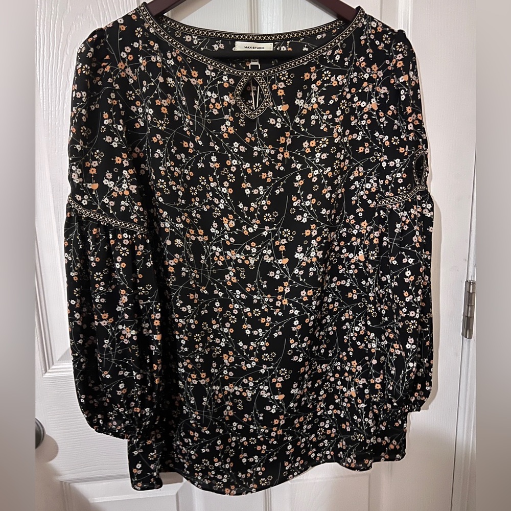 Beautiful Bell Sleeve blouse